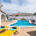 Villa Limon By *